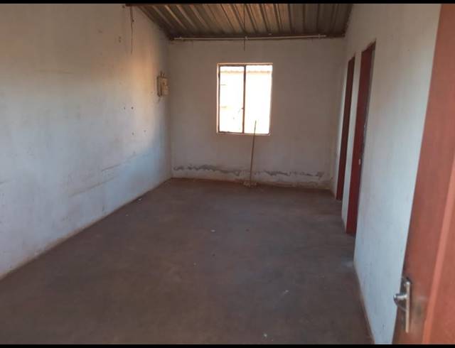 2 BEDROOM HOUSE FOR SALE IN LEHAE